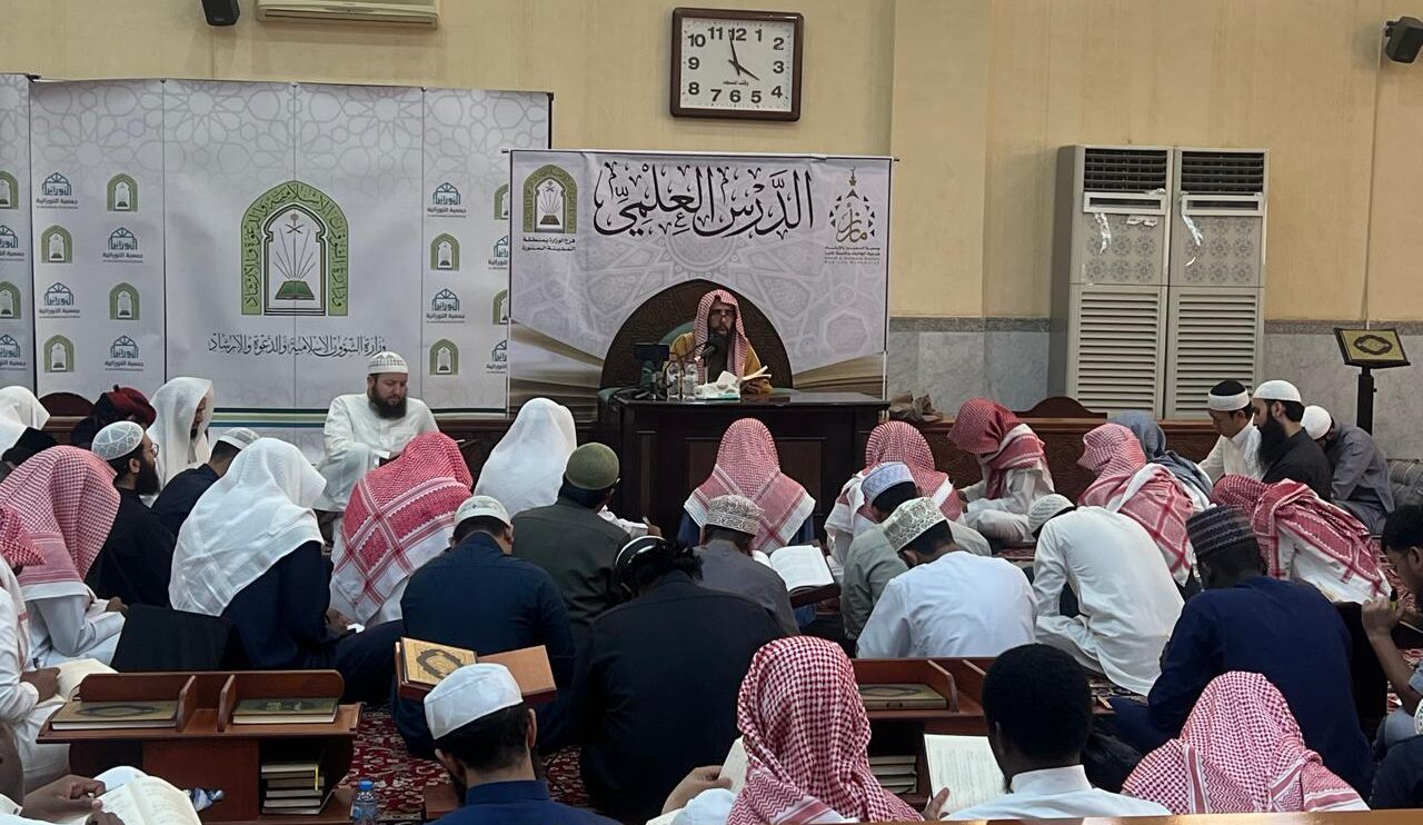Read more about the article الجمعية تقيم الدرس العلمي الشهري للشيخ الدكتور / خالد المشيقح